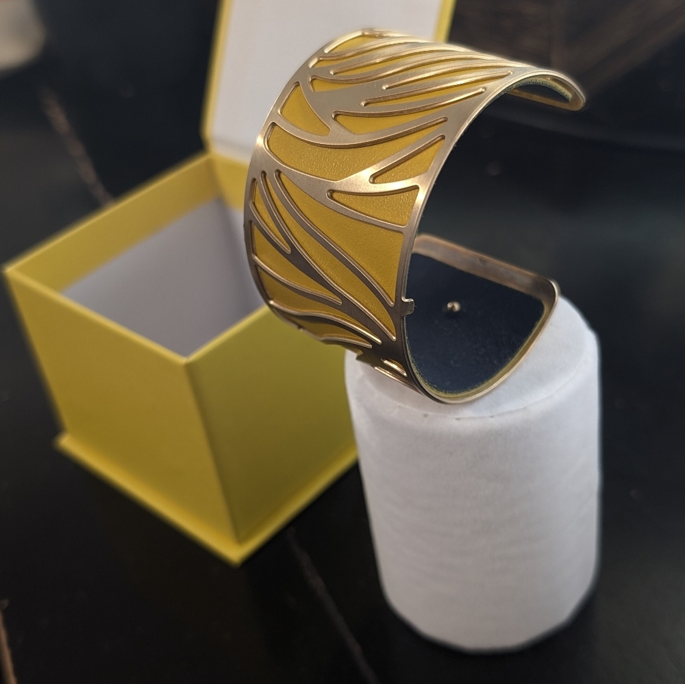 Les Georgettes Paris Cuff Bracelet – Stunning & Versatile!